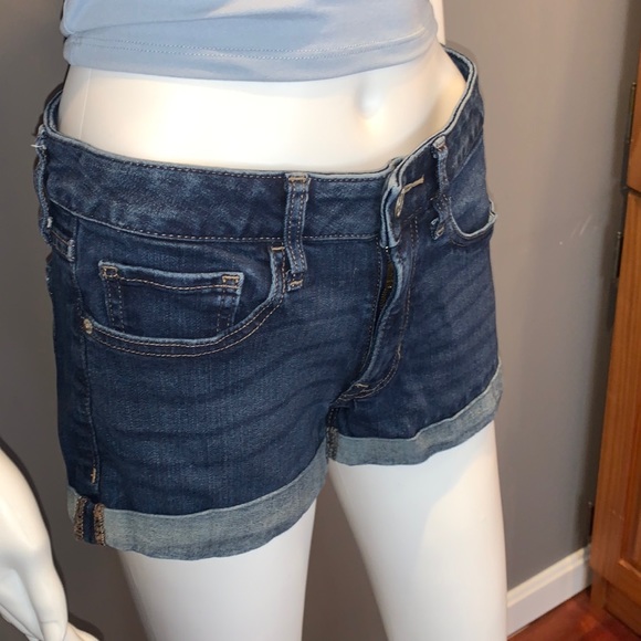 2/$40 Express Stretch + Performance Shortie Relaxed Low Rise Shorts - Picture 4 of 15